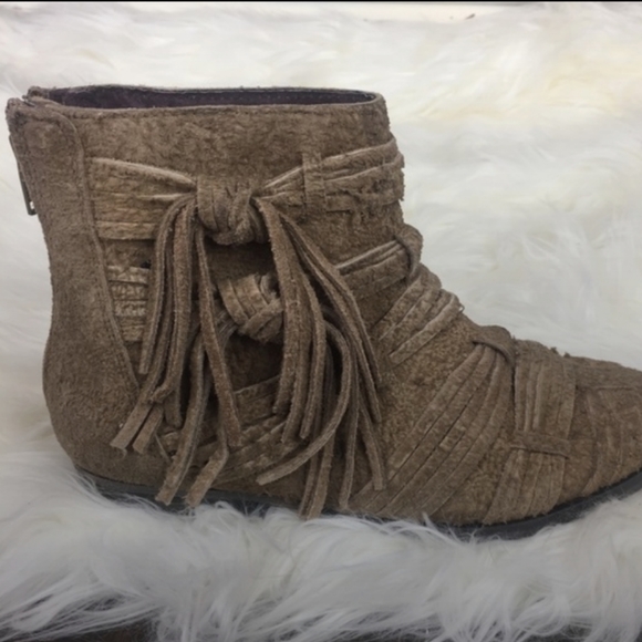 FREE PEOPLE DECADES FRINGE ANKLE BOOT  6 - Picture 3 of 9